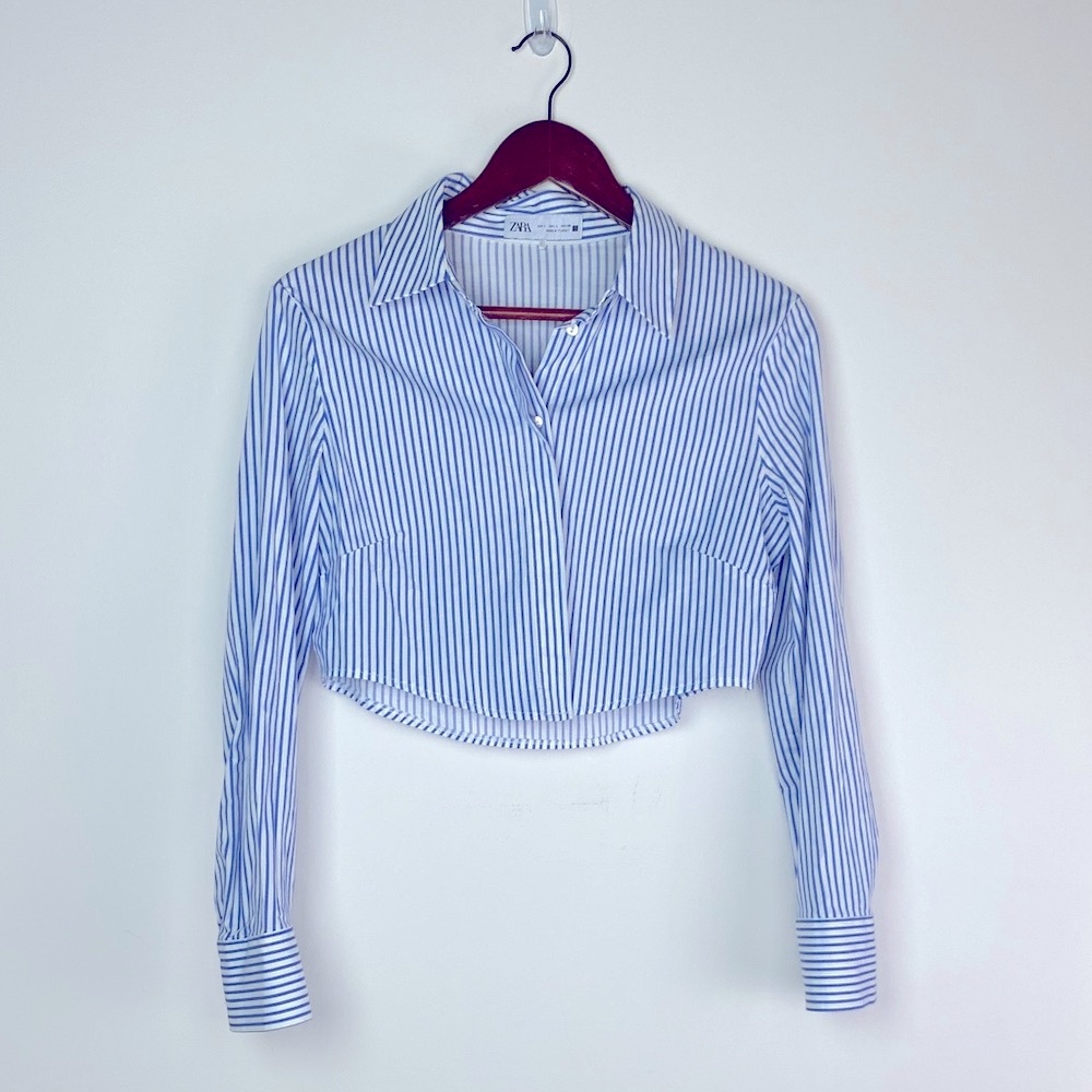 Zara Women's Blue and White Striped Button Down Shirt